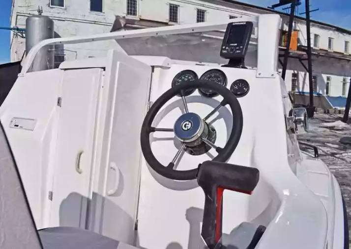 Комбинированный катер Neman-500 с каютой в Тюмени