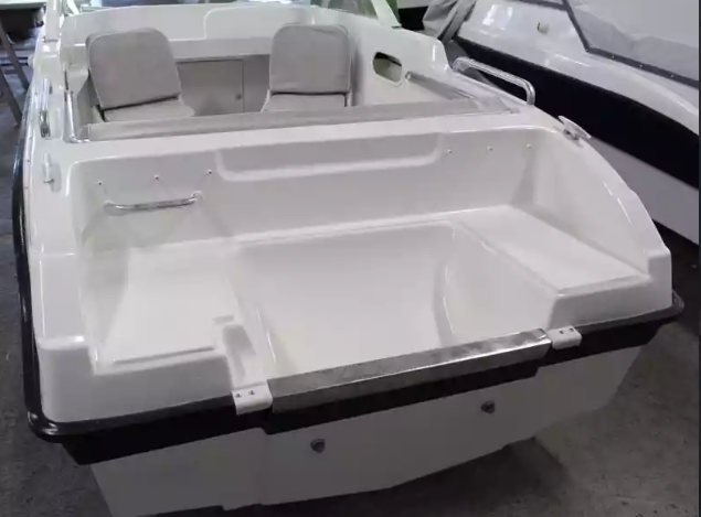 Стеклопластиковый катер Neman-500 Р в Тюмени