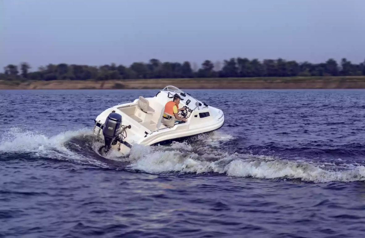 Стеклопластиковый катер Neman-500 в Тюмени