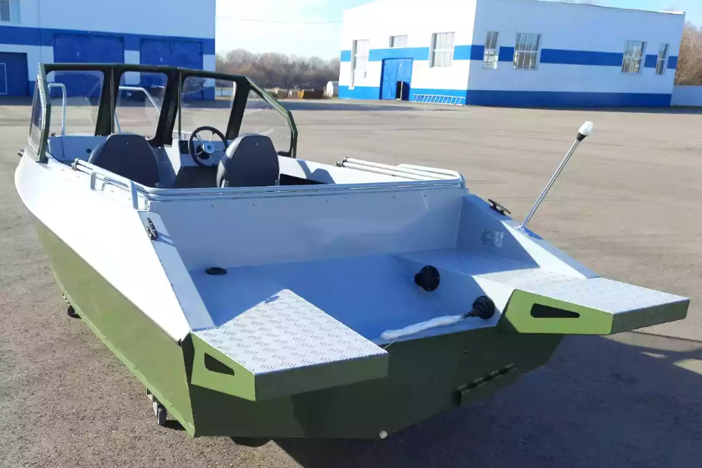 Алюминиевый катер Неман-550 DC Pro в Тюмени