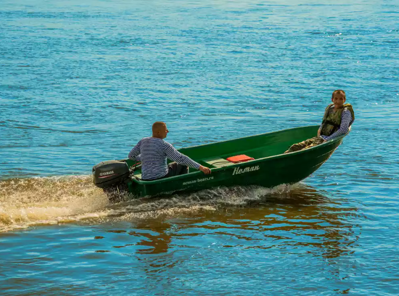 Стеклопластиковая лодка Neman-340 (тримаран) в Тюмени