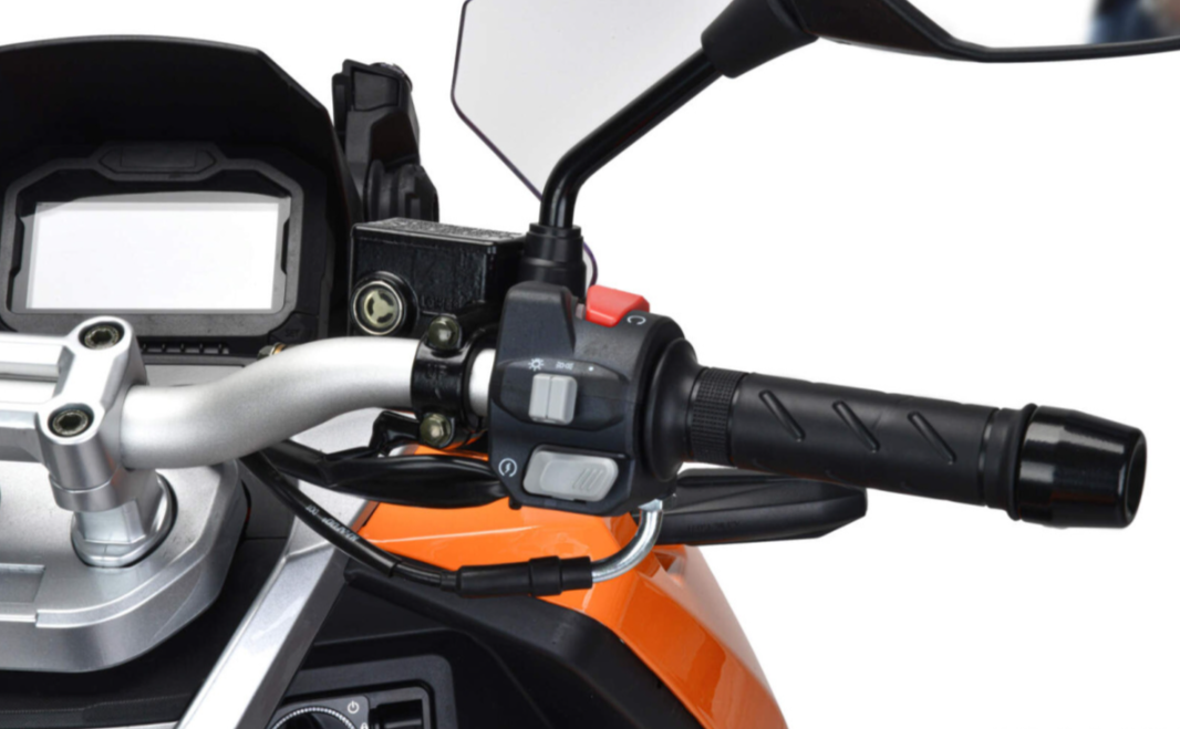 Скутер MOTOLAND (МОТОЛЕНД) T-MAX 150 в Тюмени