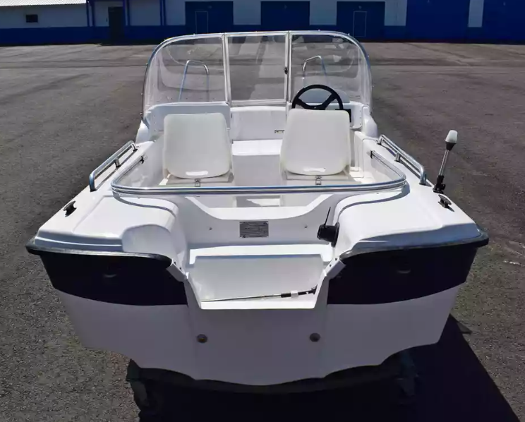 Стеклопластиковый катер Wyatboat-430 DC (тримаран) в Тюмени