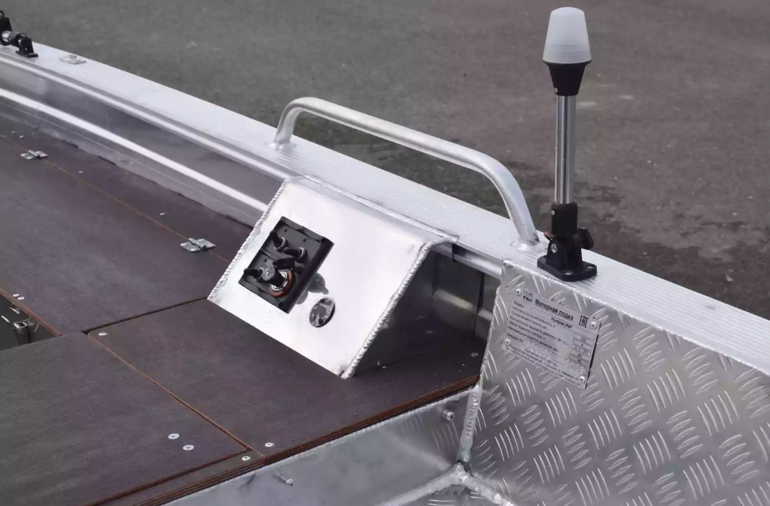 Алюминиевая лодка Wyatboat-390РМ в Тюмени
