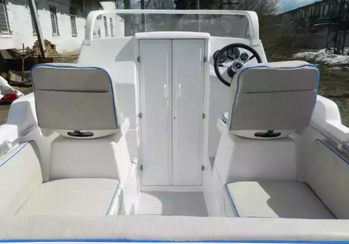 Комбинированный катер Neman-500 с каютой в Тюмени