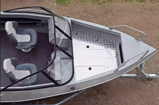 Алюминиевый катер Неман 550 DC в Тюмени