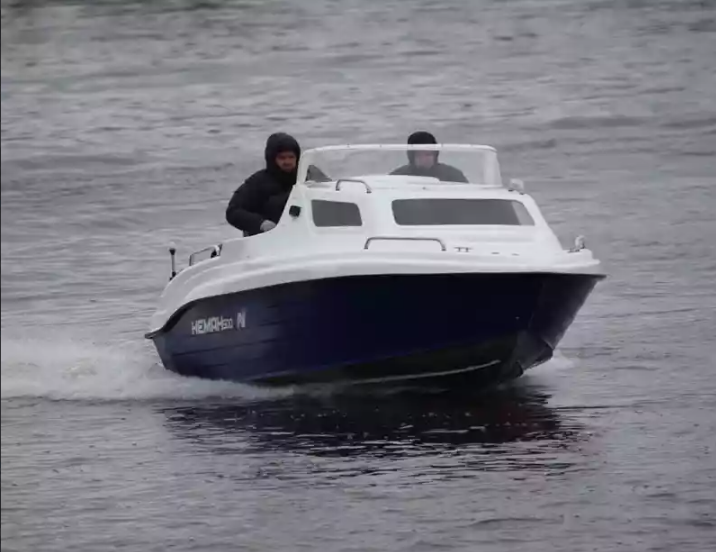 Комбинированный катер Neman-500 с каютой в Тюмени