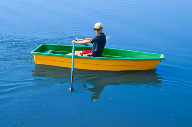 Стеклопластиковая лодка Малютка в Тюмени