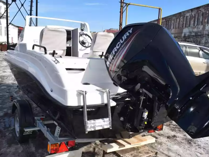 Комбинированный катер Neman-500 с каютой в Тюмени