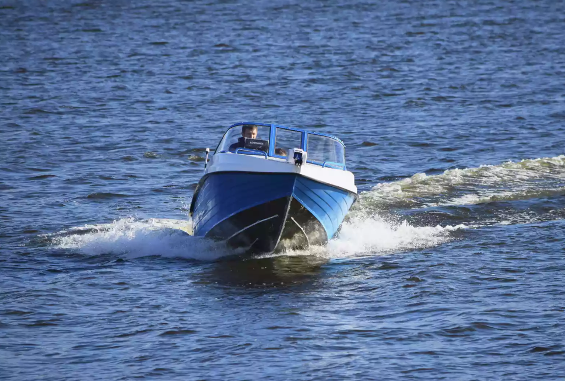 Комбинированный катер Neman-450 Open в Тюмени