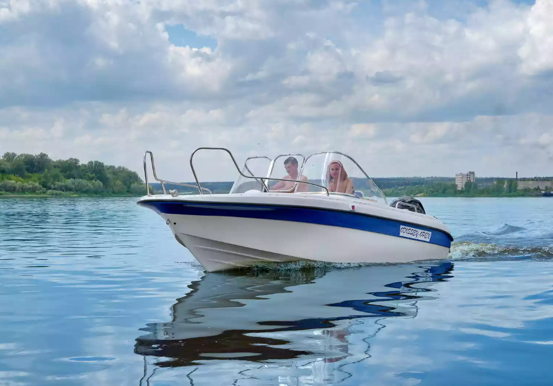 Стеклопластиковый катер Neman-530 Open в Тюмени