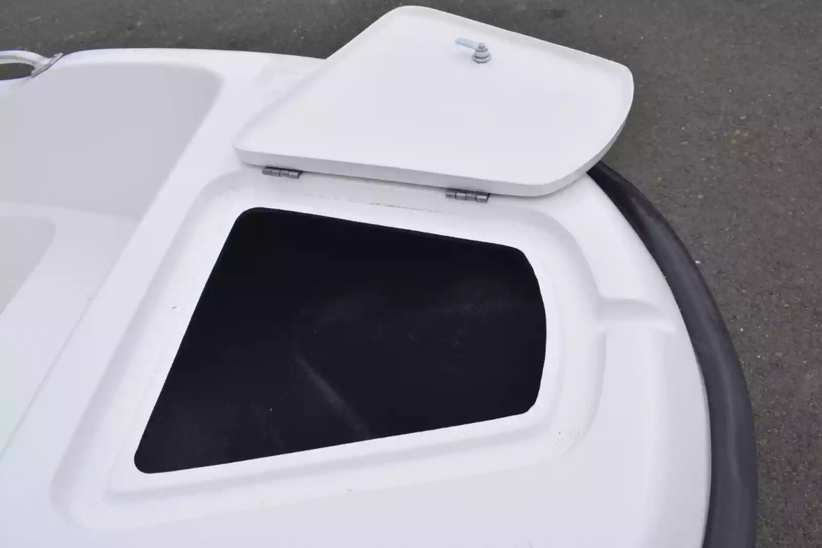 Стеклопластиковая лодка Пингвин New (тримаран) в Тюмени