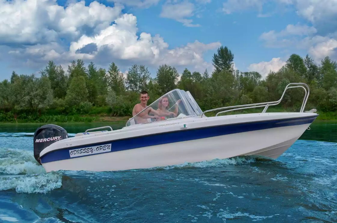 Стеклопластиковый катер Neman-530 Open в Тюмени
