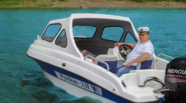 Стеклопластиковый катер Wyatboat-3 П (полурубка) в Тюмени