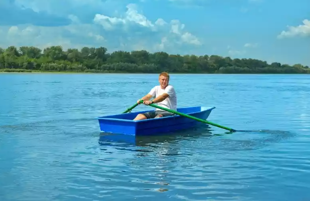 Стеклопластиковая лодка Малютка в Тюмени