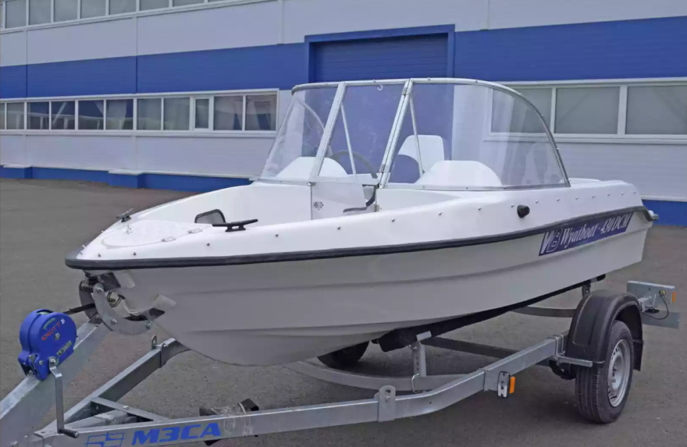 Стеклопластиковый катер Wyatboat-430DCМ (килевая) в Тюмени