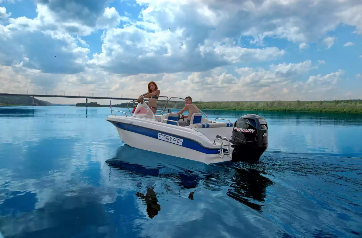 Стеклопластиковый катер Neman-530 Open в Тюмени