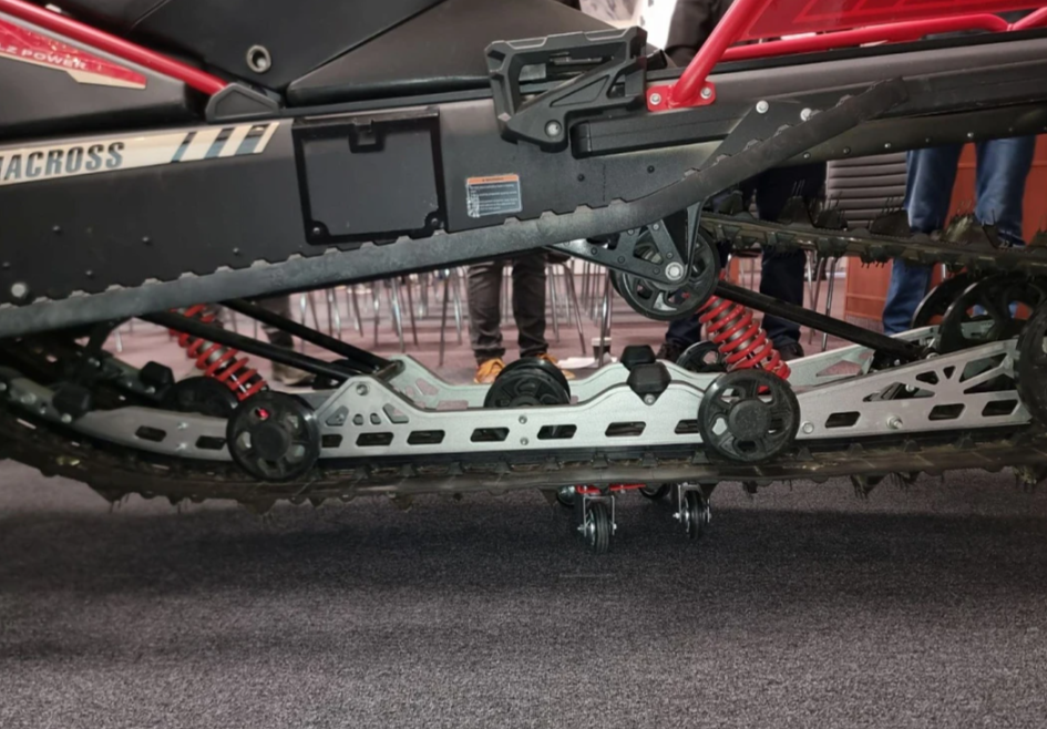 Снегоход AODES Siberiacross 1000 SWT 600mm LCD 6.8 в Тюмени