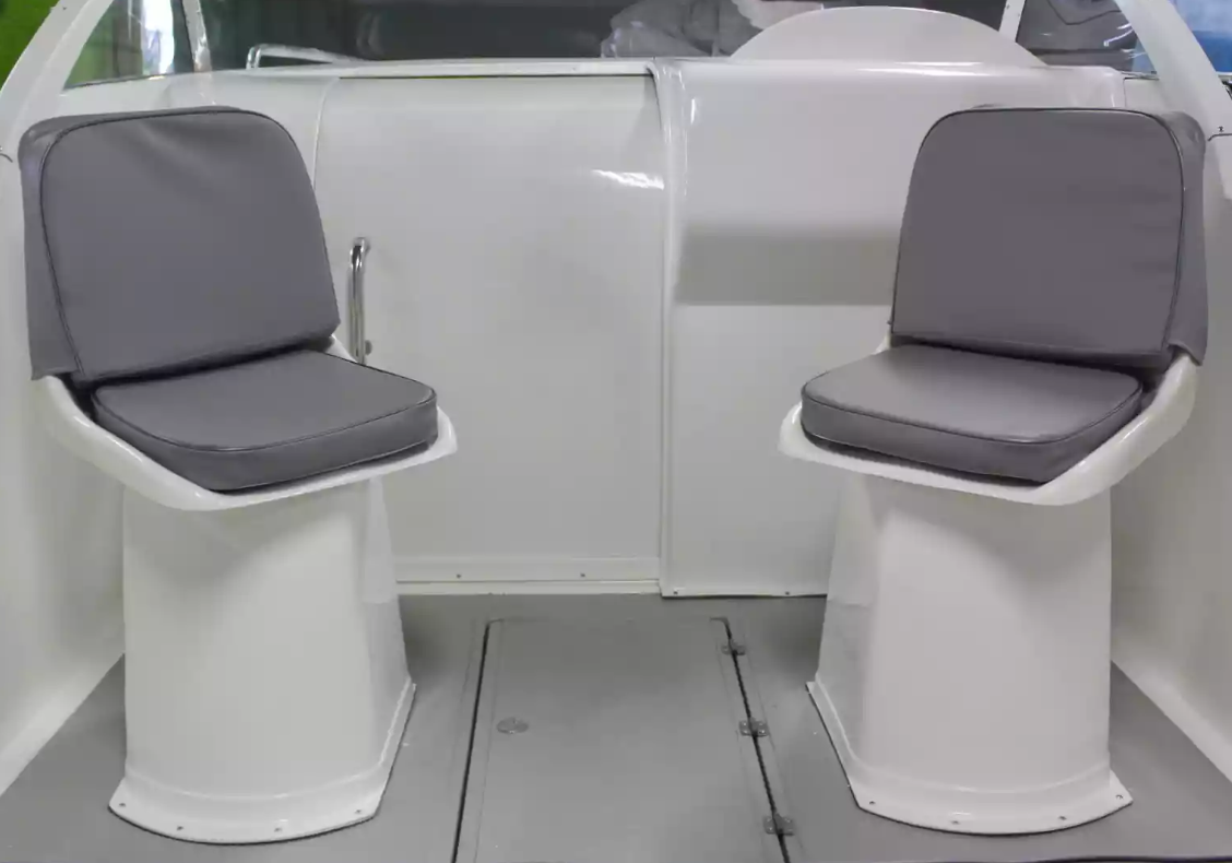 Стеклопластиковый катер Neman-550 с каютой в Тюмени