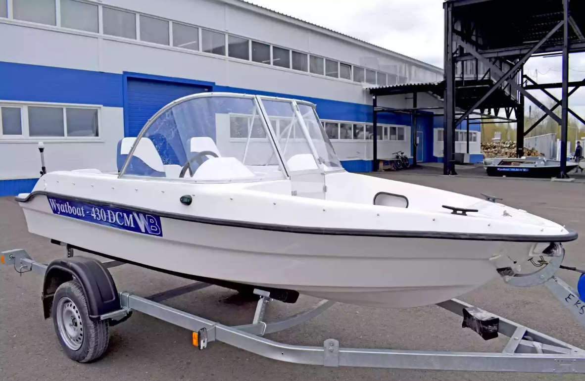 Стеклопластиковый катер Wyatboat-430DCМ (килевая) в Тюмени