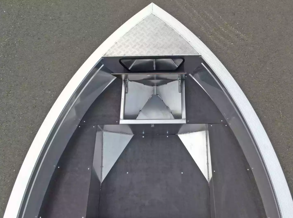 Алюминиевая лодка  Неман-420 в Тюмени