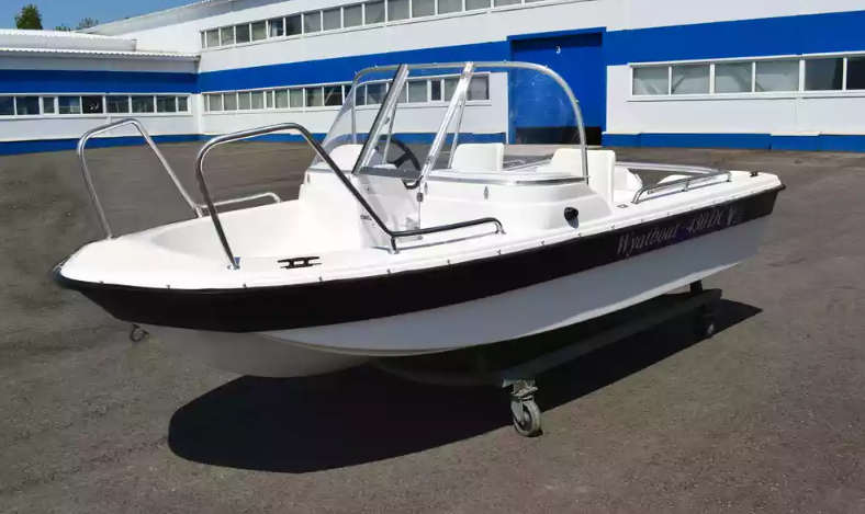 Стеклопластиковый катер Wyatboat-430 DC (тримаран) в Тюмени