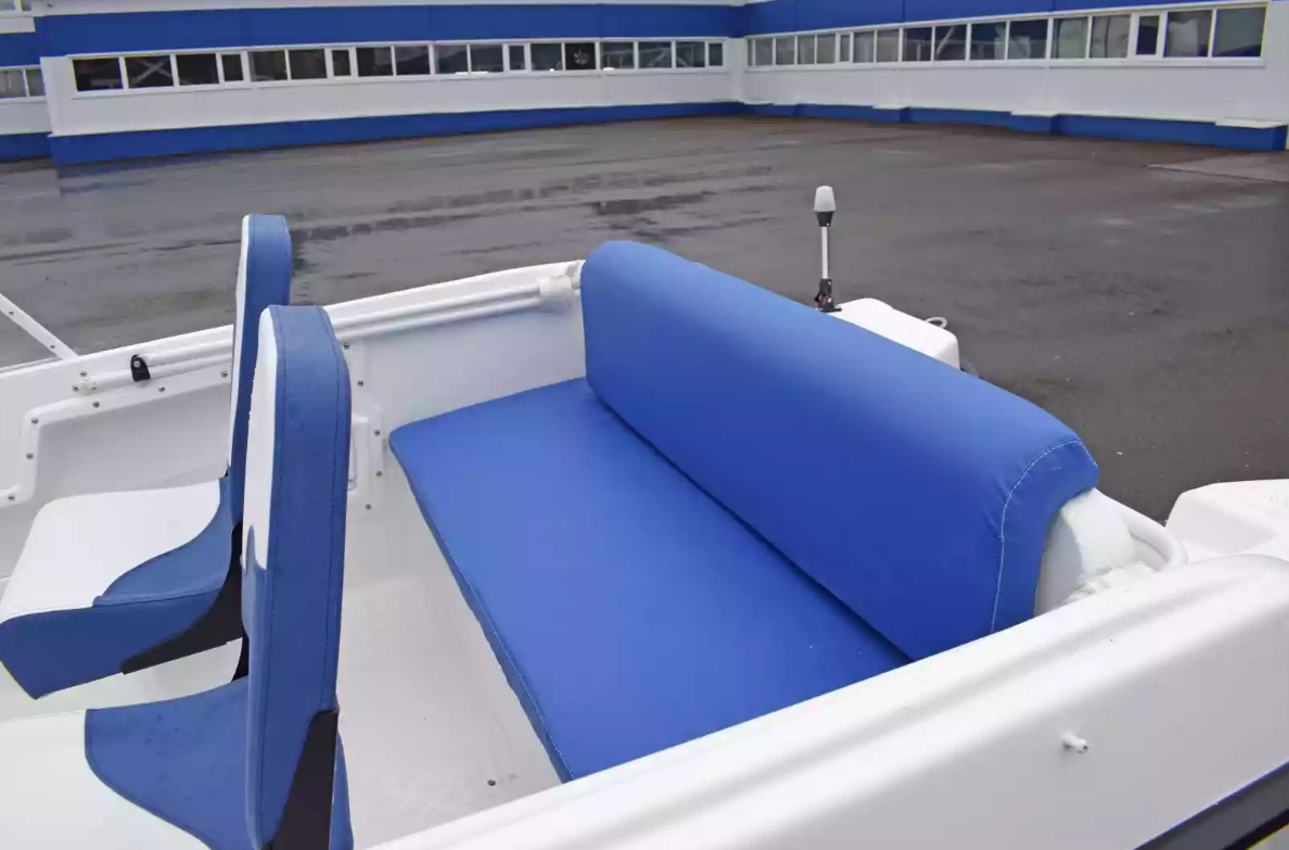 Стеклопластиковый катер Wyatboat-430DCМ (килевая) в Тюмени