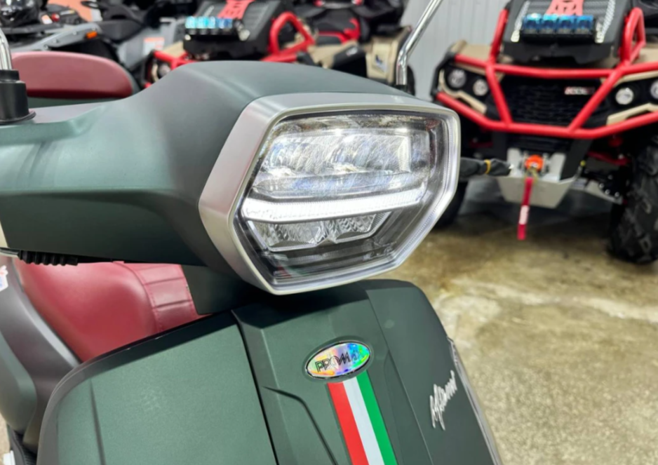 Скутер PROMAX Miami 240 (49) в Тюмени