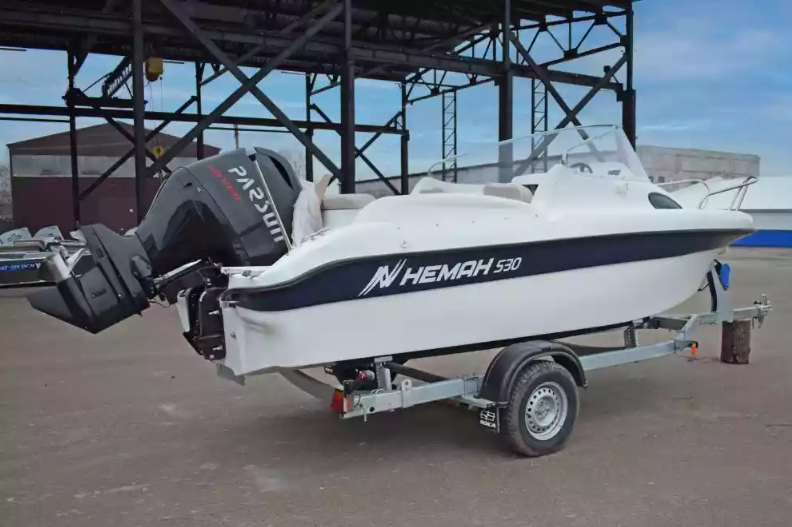 Стеклопластиковый катер Neman-530 с каютой в Тюмени