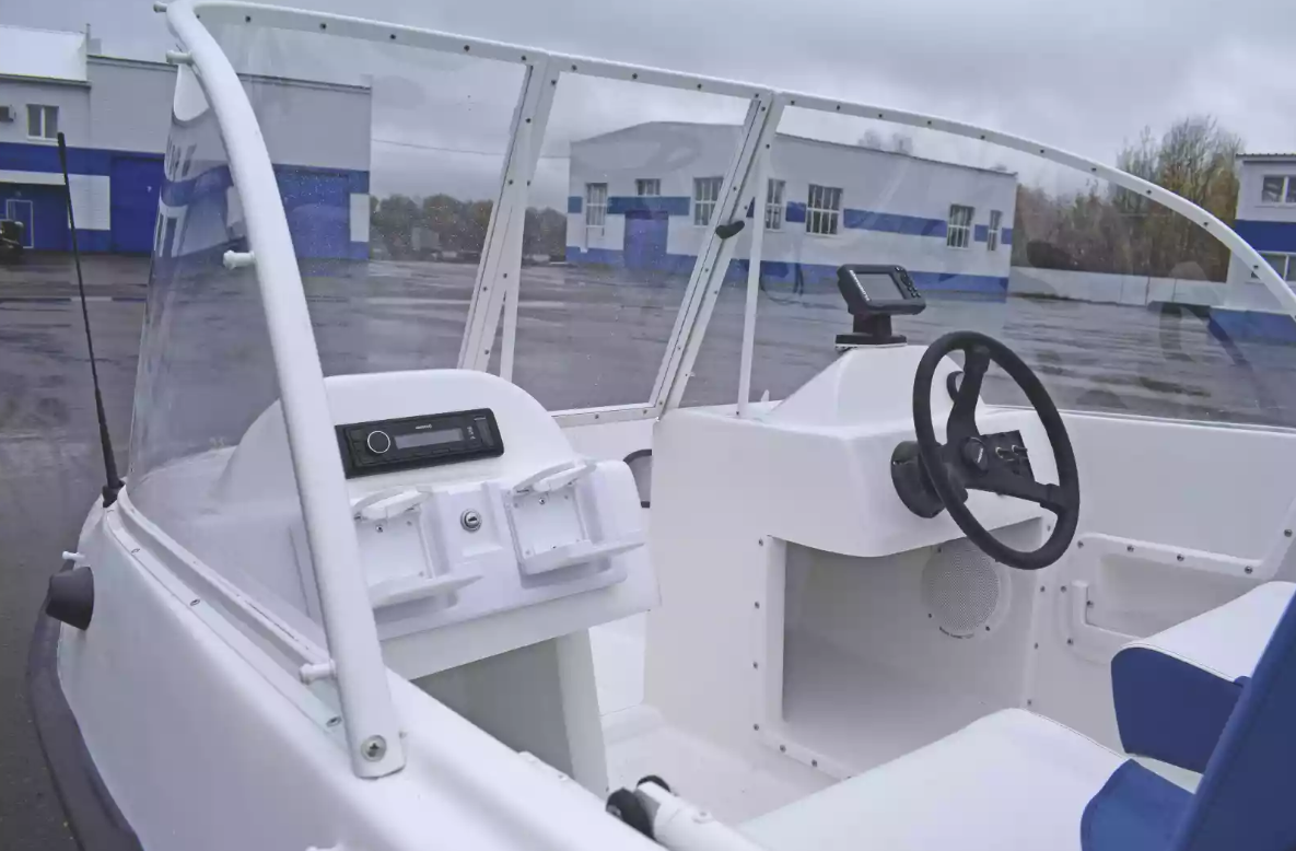 Стеклопластиковый катер Wyatboat-430DCМ (килевая) в Тюмени