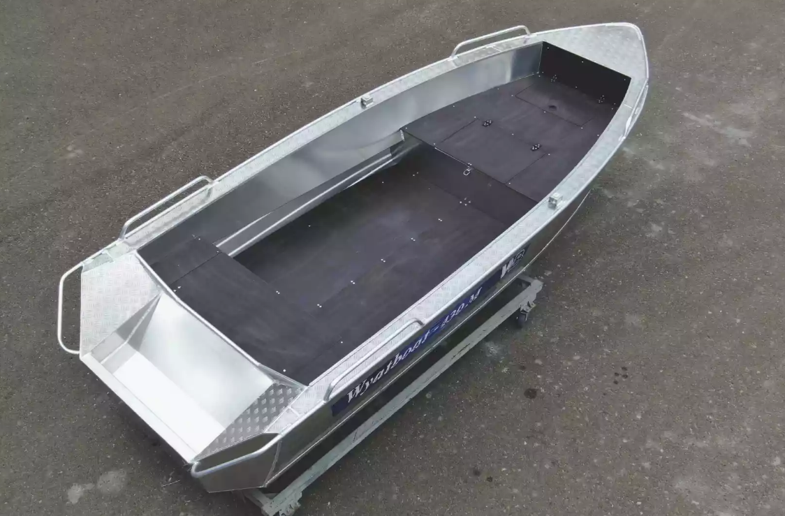 Алюминиевая лодка  Wyatboat-430М FISH в Тюмени