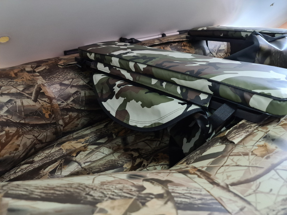 КОМПЛЕКТ МЯГКИХ НАКЛАДОК С СУМКОЙ ДЛЯ ЛОДОК 80Х20 КАМУФЛЯЖ в Тюмени