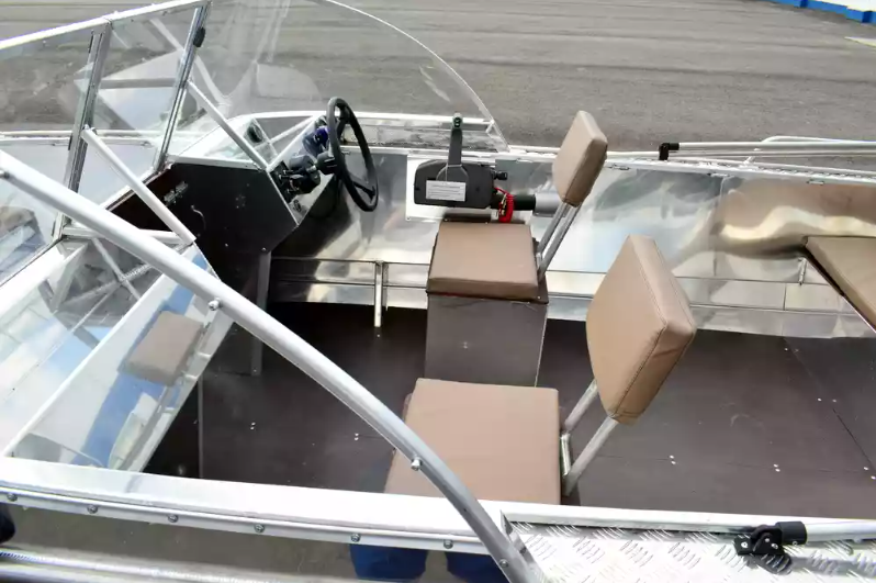 Алюминиевый катер Неман-500 DCM в Тюмени