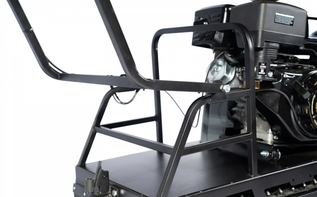 Мотобуксировщик БУРЛАК-M2 LFS 13 л.с. с эл/зап (передний привод, склизы) в Тюмени