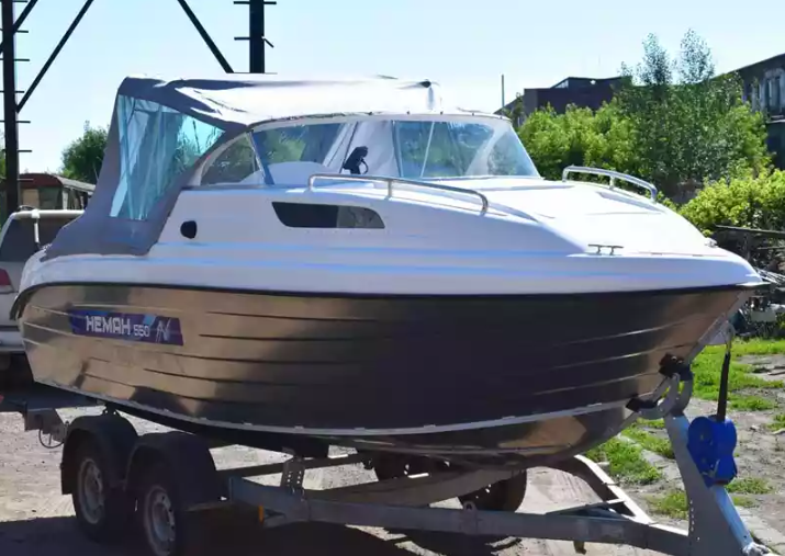Комбинированный катер Neman-550 с каютой в Тюмени
