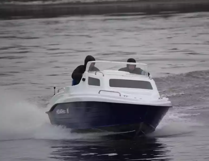 Комбинированный катер Neman-500 с каютой в Тюмени