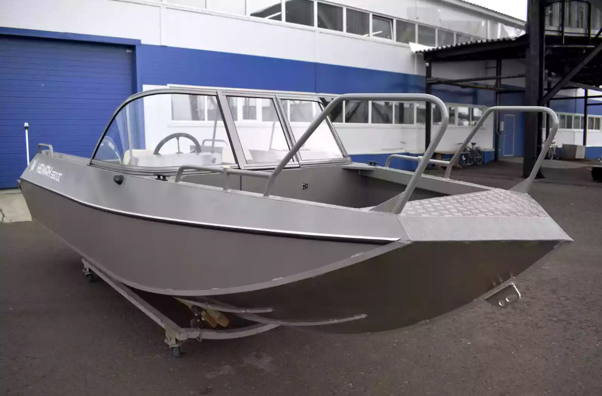 Алюминиевый катер Неман 550 DC в Тюмени