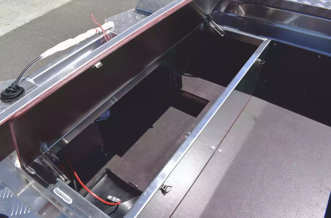 Алюминиевая лодка Wyatboat-390 DCM в Тюмени