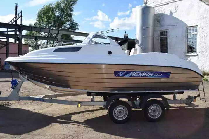 Комбинированный катер Neman-550 с каютой в Тюмени