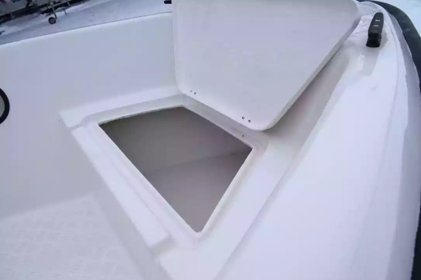 Стеклопластиковый катер Wyatboat-430DCМ (килевая) в Тюмени