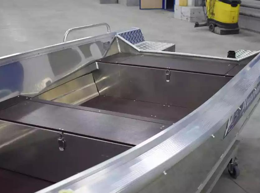 Алюминиевая лодка  Wyatboat-430 Р в Тюмени
