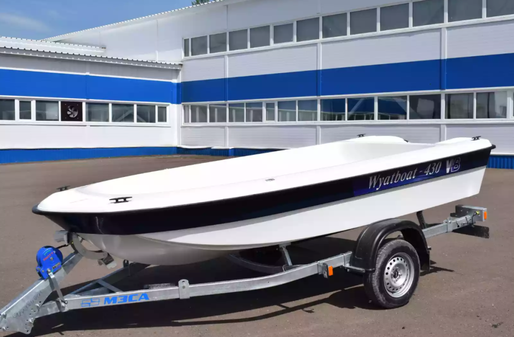 Стеклопластиковая лодка Wyatboat 430 тримаран в Тюмени