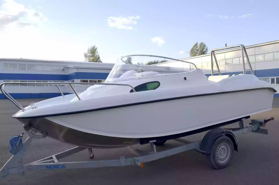 Комбинированный катер Neman-530 с каютой в Тюмени