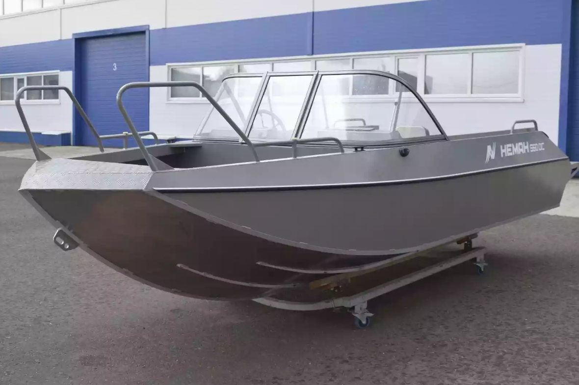 Алюминиевый катер Неман 550 DC в Тюмени