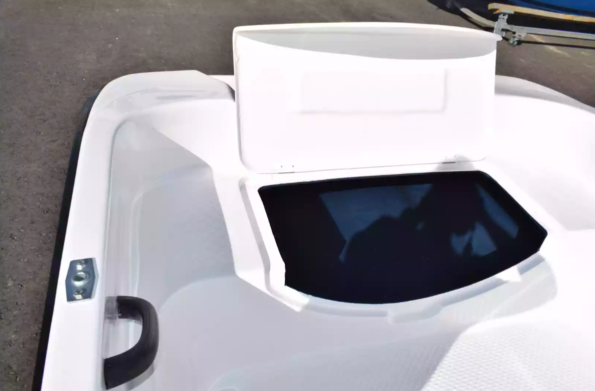 Стеклопластиковая лодка Пингвин (тримаран) в Тюмени