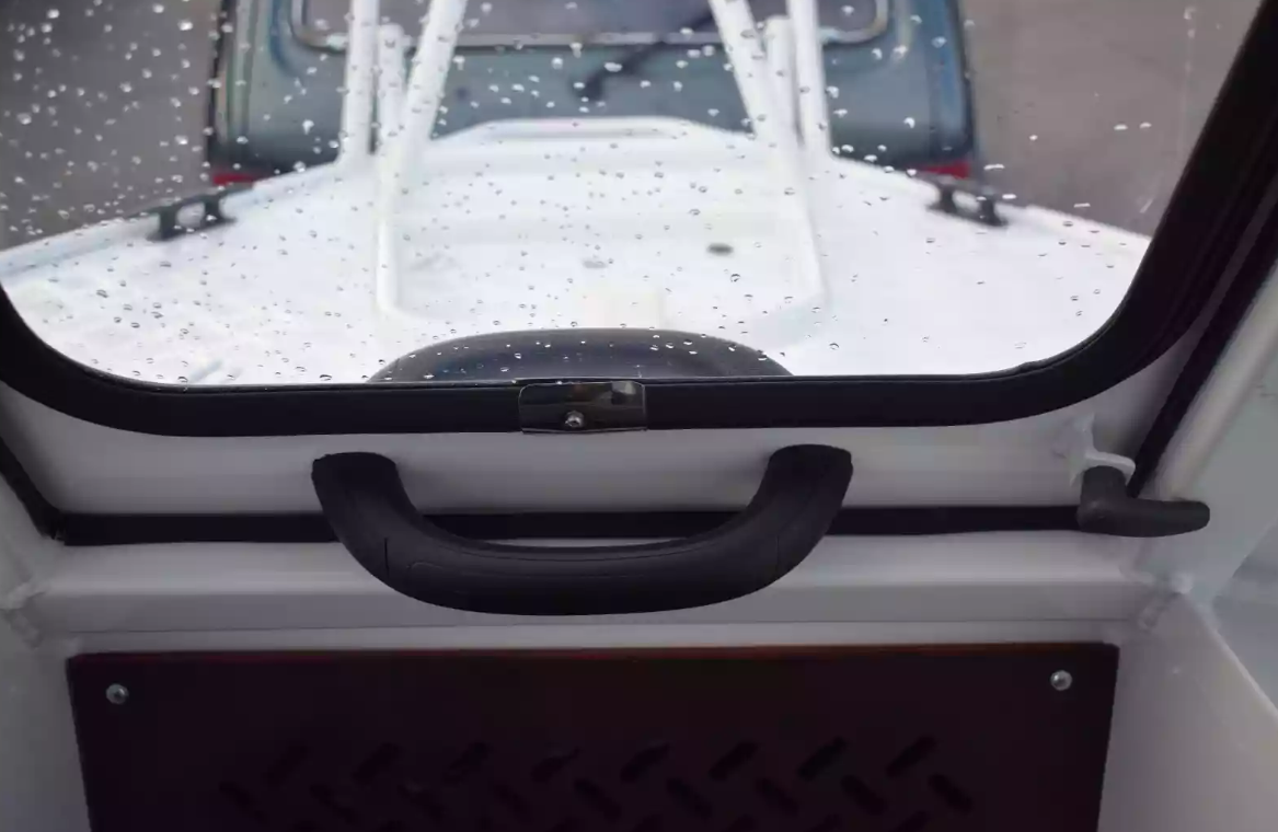 Алюминиевый катер Неман-500 (закрытая рубка) в Тюмени