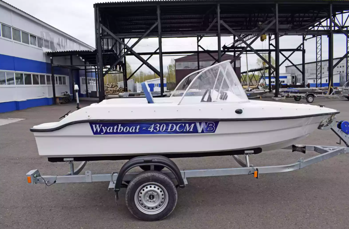 Стеклопластиковый катер Wyatboat-430DCМ (килевая) в Тюмени