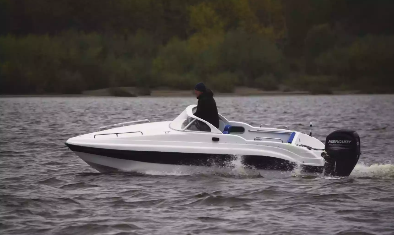 Стеклопластиковый катер Neman-500 Р в Тюмени