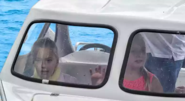 Стеклопластиковый катер Wyatboat-3 П (полурубка) в Тюмени