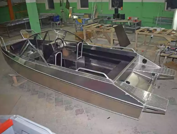 Алюминиевый катер Неман-500 DC (без покраски) в Тюмени